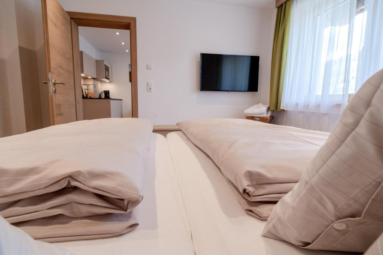 Alpen Gasthof Apartments Hohe Burg 堤林斯 外观 照片