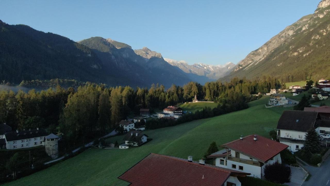 Alpen Gasthof Apartments Hohe Burg 堤林斯 外观 照片